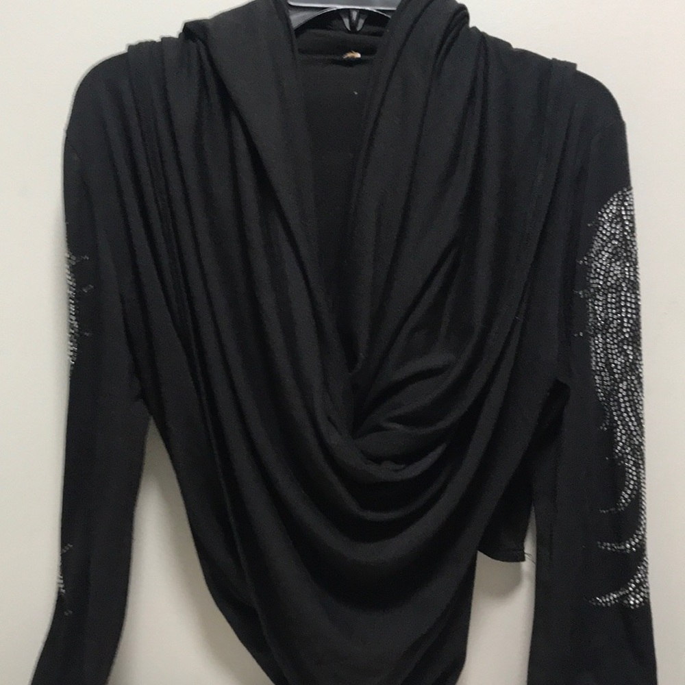 Diamond wings sleeves shrug shirt
